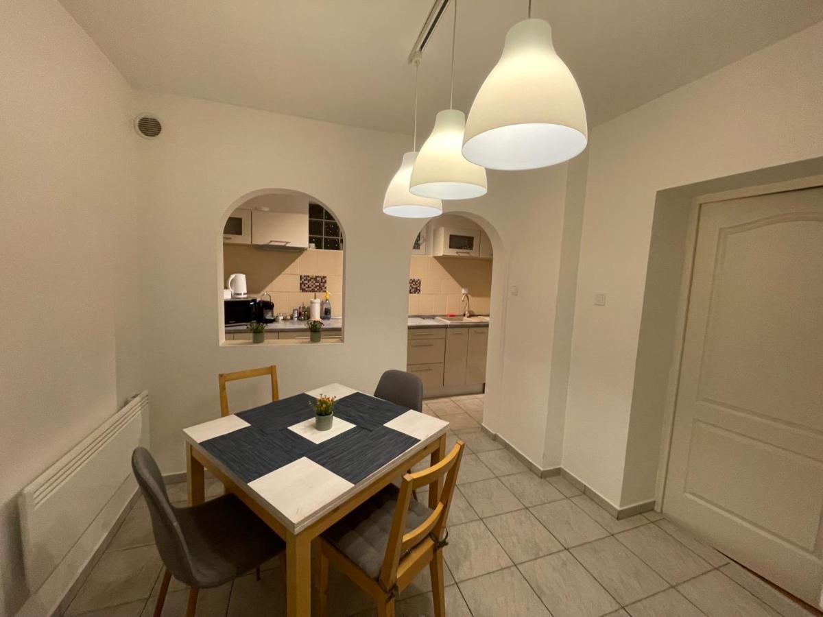Corte Apartman Pápa Εξωτερικό φωτογραφία