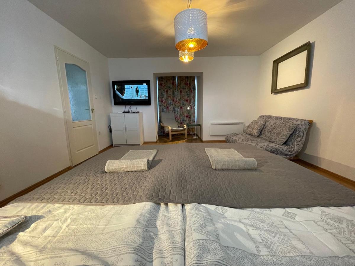 Corte Apartman Pápa Εξωτερικό φωτογραφία